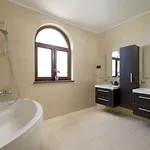 Penthouse Aurora * Manjadvorci
