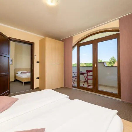 Penthouse Aurora شقة *