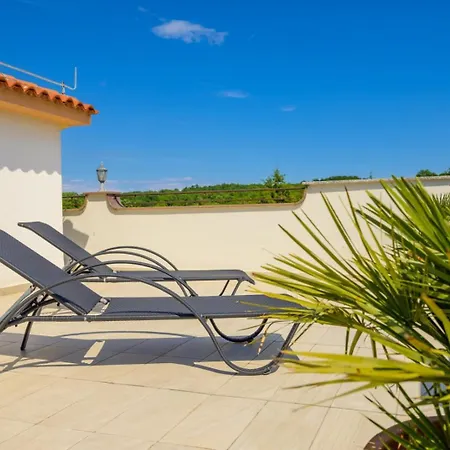 Appartement Penthouse Aurora *