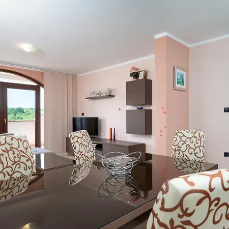 Penthouse Aurora Manjadvorci