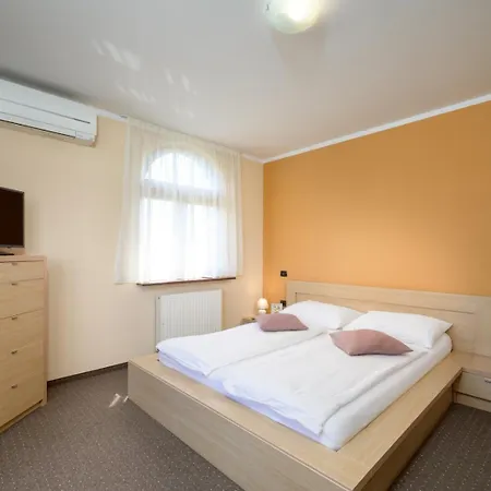 Penthouse Aurora Manjadvorci