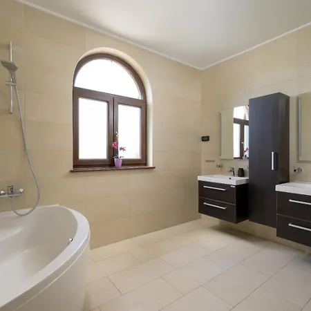 Penthouse Aurora * Manjadvorci