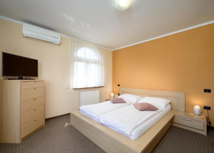 Penthouse Aurora Manjadvorci